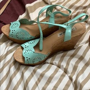American Eagle Wedges